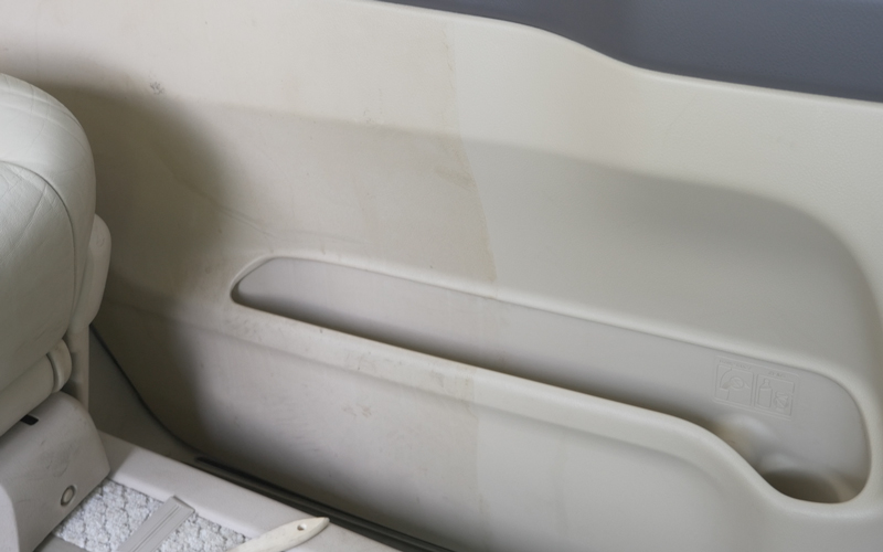 interior-car-cleaning_18