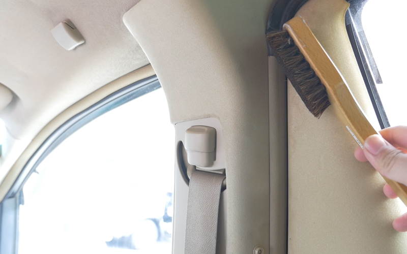 interior-car-cleaning_4